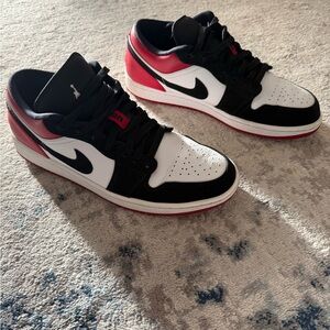 Nike Men’s Jordan One Low Black Toe